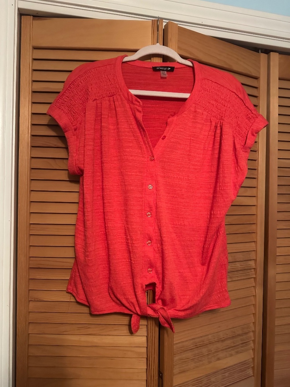 EUC CABLE & GAUGE TIE FRONT S/S SHIRT SZ L